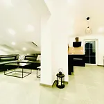 Apartma Teja-dekani Apartman *
